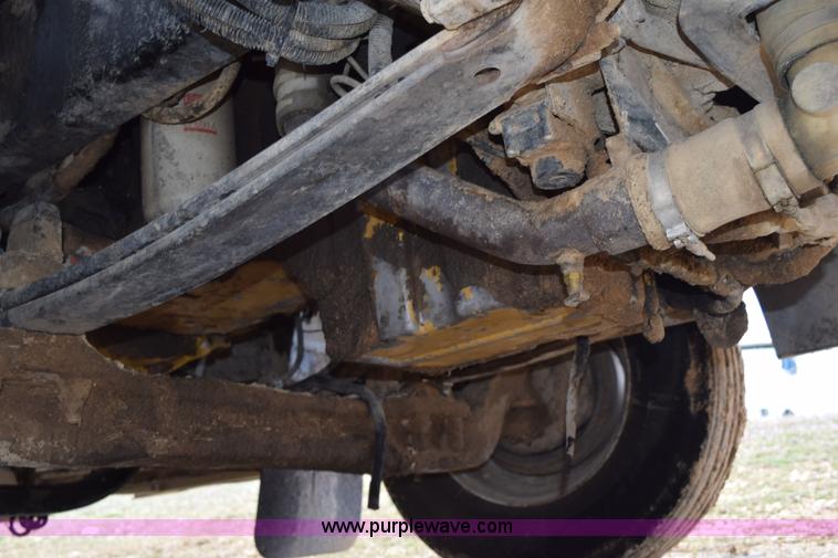 image for item K2363 2000 Peterbilt 377 semi truck