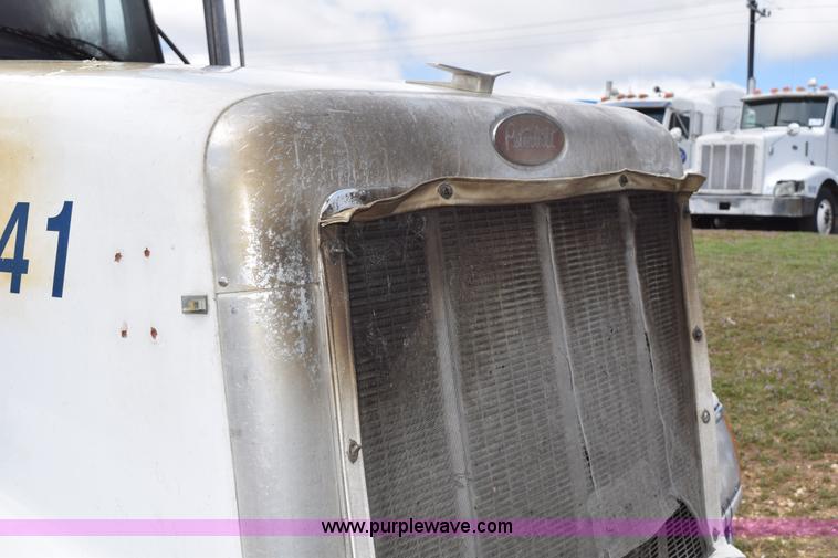 image for item K2363 2000 Peterbilt 377 semi truck