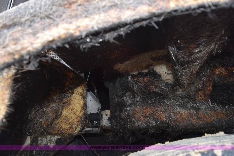 image for item K2363 2000 Peterbilt 377 semi truck