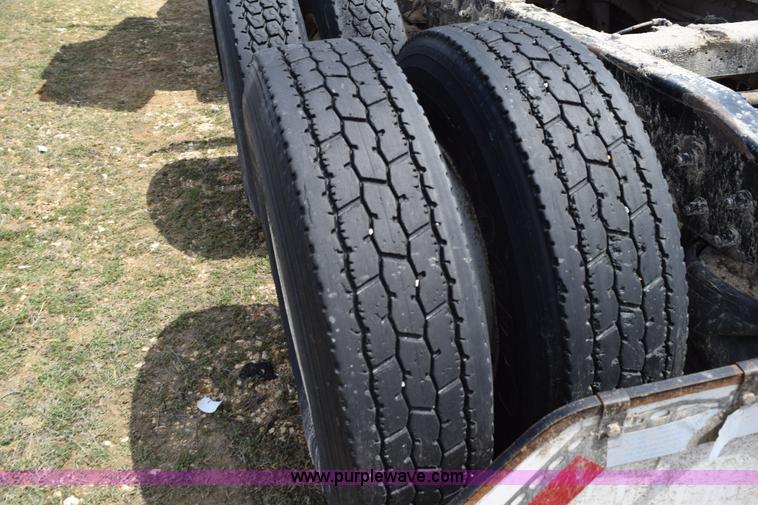 image for item K2363 2000 Peterbilt 377 semi truck