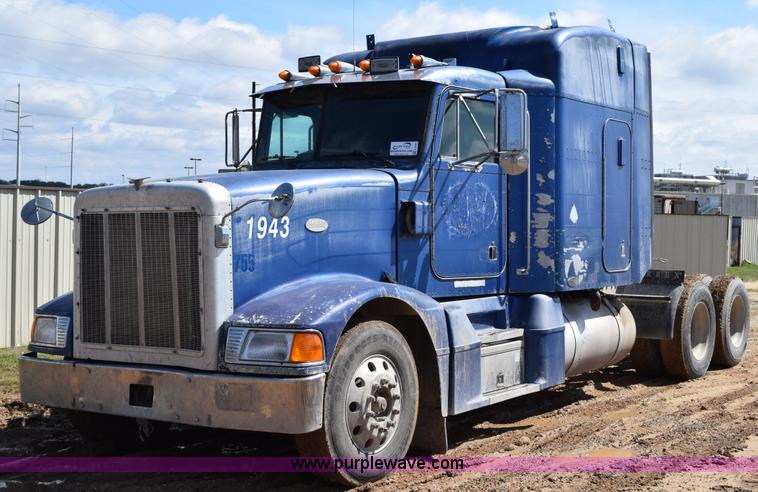 image for item K2364 1999 Peterbilt 377 semi truck