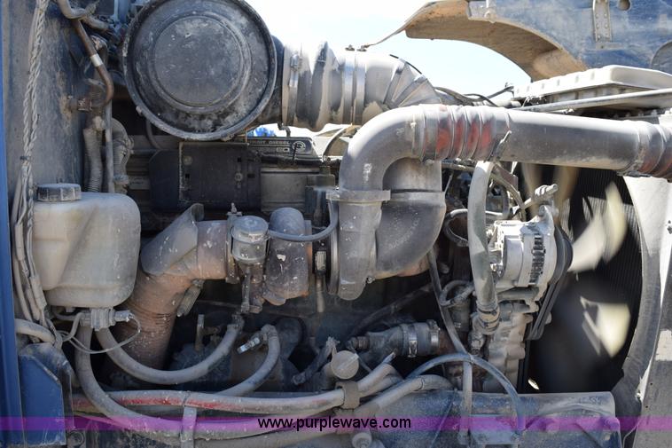 image for item K2364 1999 Peterbilt 377 semi truck