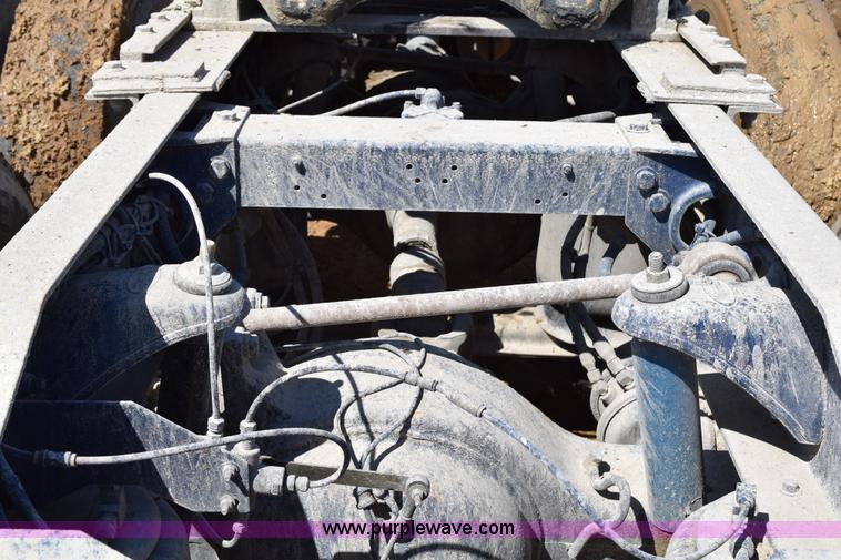 image for item K2364 1999 Peterbilt 377 semi truck