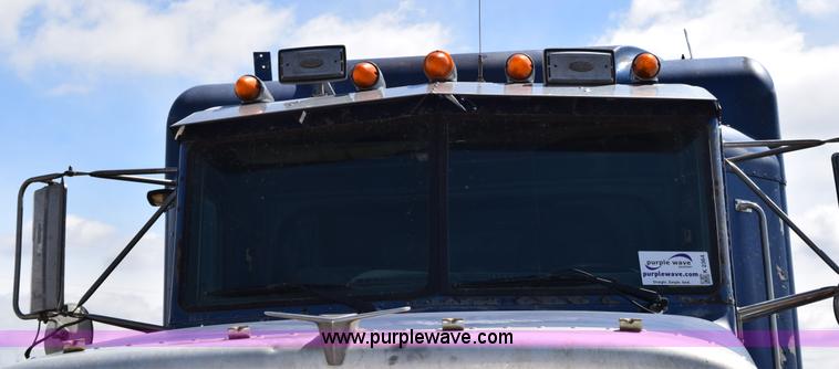 image for item K2364 1999 Peterbilt 377 semi truck