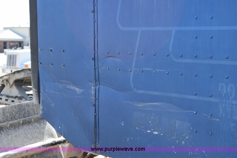 image for item K2364 1999 Peterbilt 377 semi truck