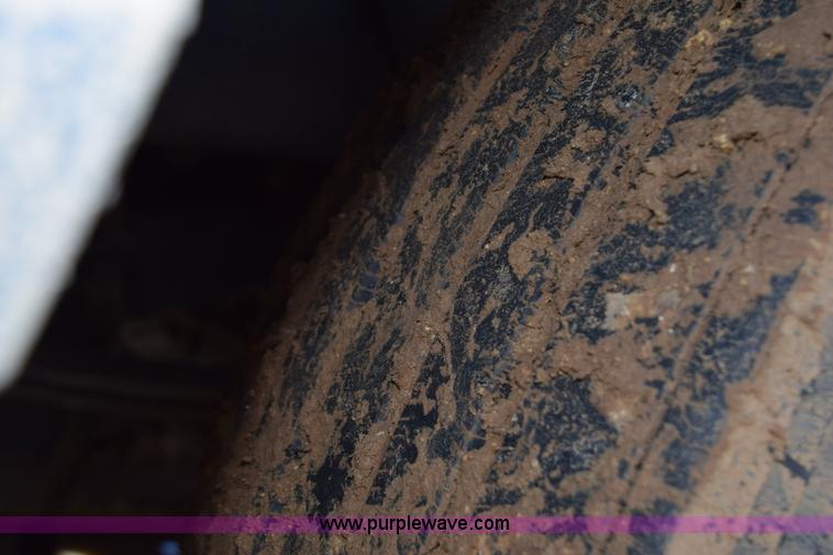 image for item K2364 1999 Peterbilt 377 semi truck