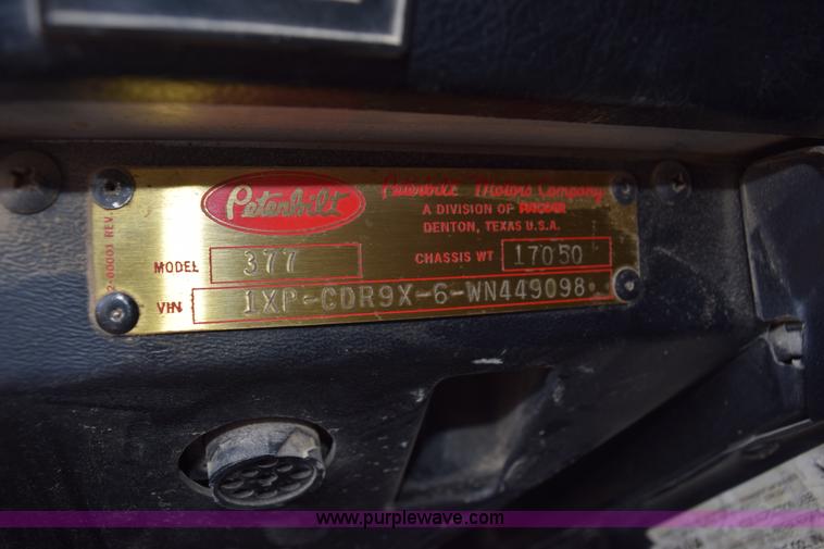 image for item K2365 1998 Peterbilt 377 semi truck