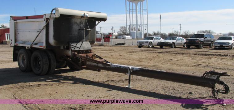 image for item K3170 1983 Clement end dump pup trailer
