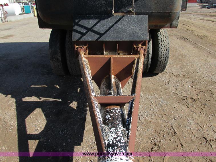 image for item K3170 1983 Clement end dump pup trailer