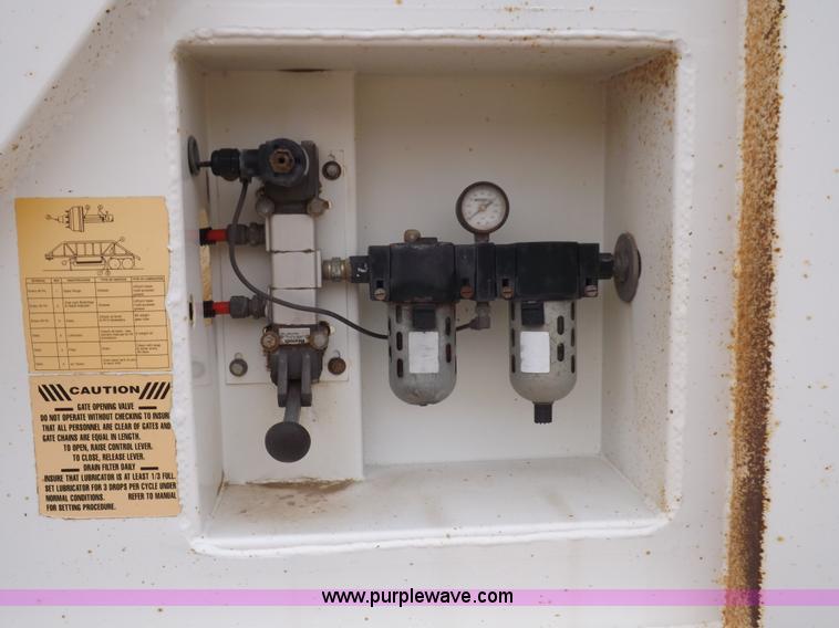 image for item K3759 2002 Ranco bottom dump trailer