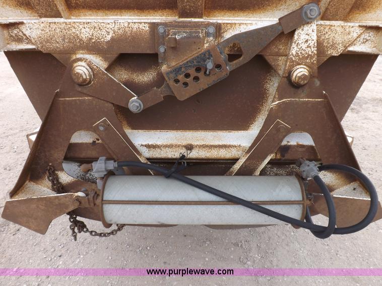 image for item K3759 2002 Ranco bottom dump trailer