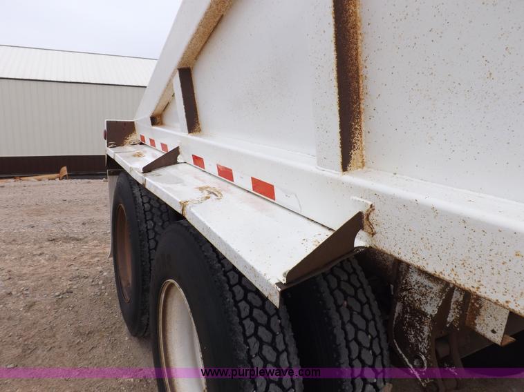 image for item K3759 2002 Ranco bottom dump trailer