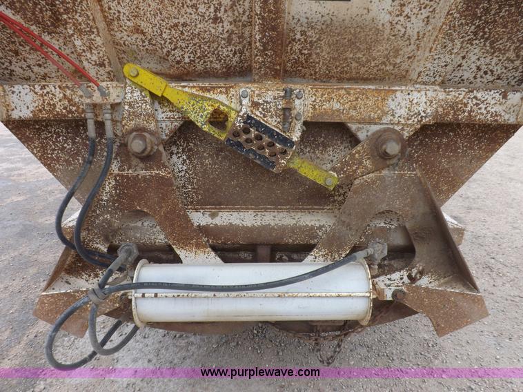 image for item K3760 1993 Ranco bottom dump trailer