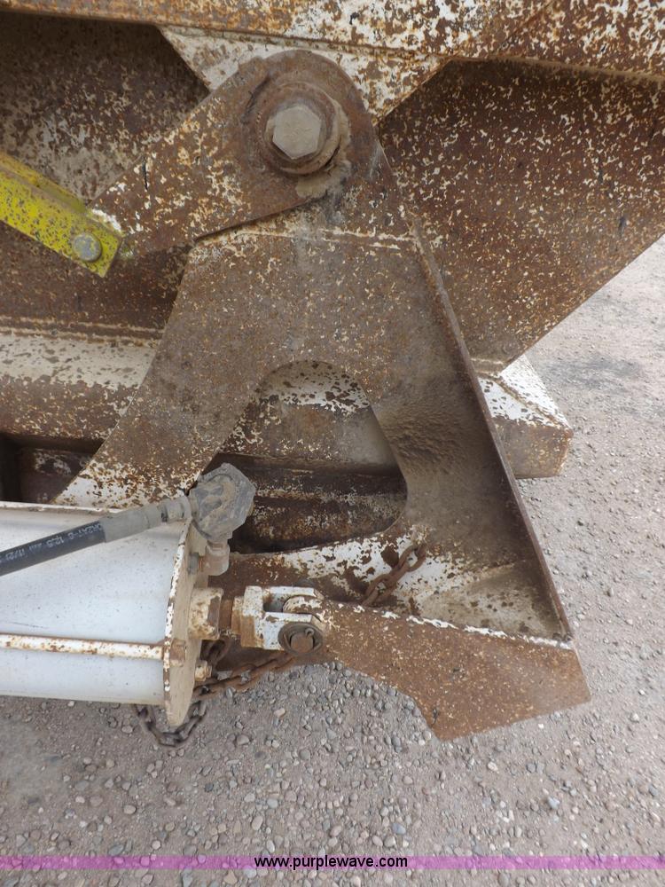 image for item K3760 1993 Ranco bottom dump trailer