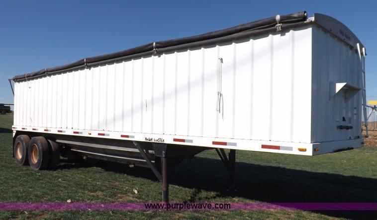 image for item K3767 1999 Hawk Master grain trailer