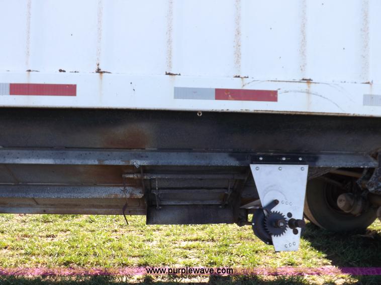 image for item K3767 1999 Hawk Master grain trailer
