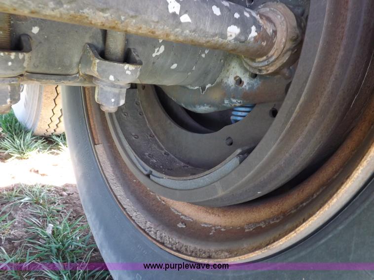 image for item K3767 1999 Hawk Master grain trailer