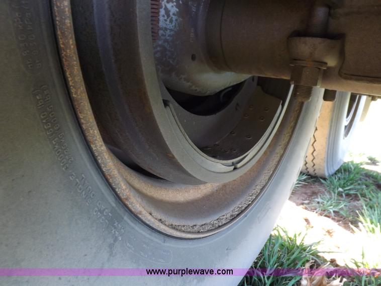 image for item K3767 1999 Hawk Master grain trailer