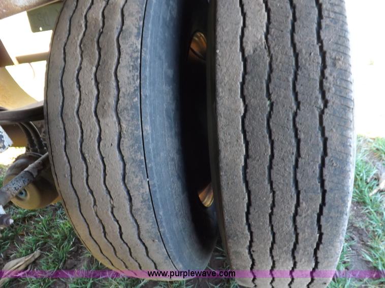 image for item K3767 1999 Hawk Master grain trailer