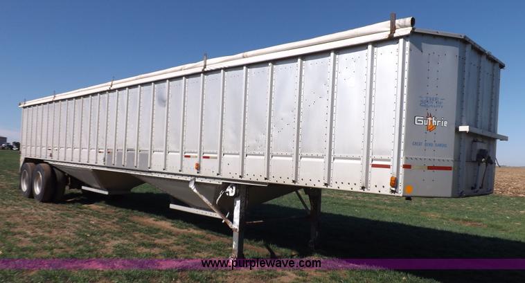 image for item K3768 1979 Guthrie grain trailer