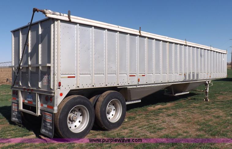 image for item K3768 1979 Guthrie grain trailer