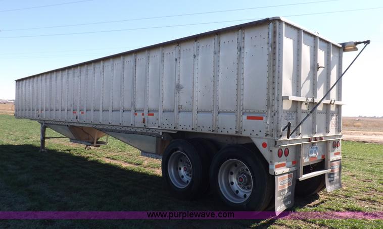 image for item K3768 1979 Guthrie grain trailer