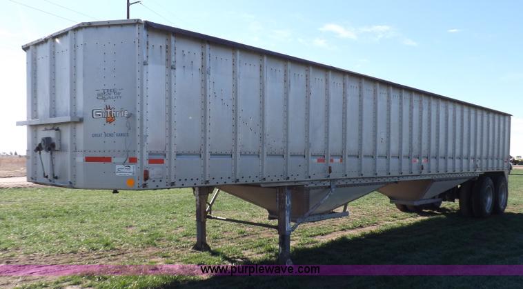 image for item K3768 1979 Guthrie grain trailer