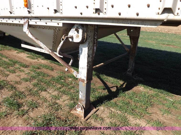 image for item K3768 1979 Guthrie grain trailer