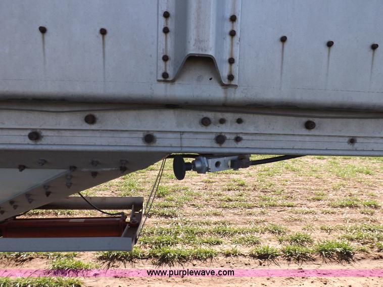 image for item K3768 1979 Guthrie grain trailer