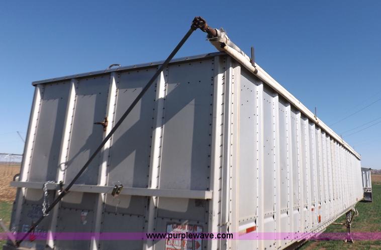 image for item K3768 1979 Guthrie grain trailer