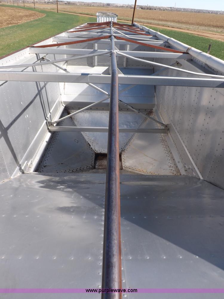 image for item K3768 1979 Guthrie grain trailer
