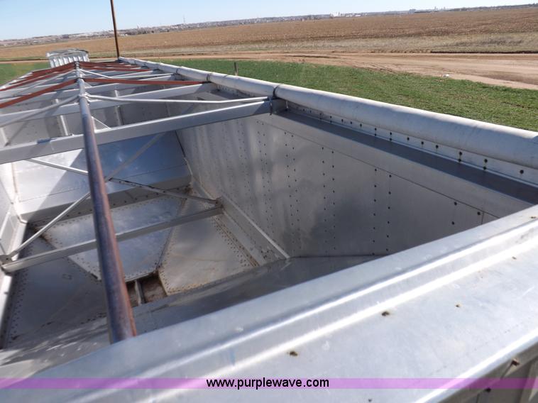 image for item K3768 1979 Guthrie grain trailer
