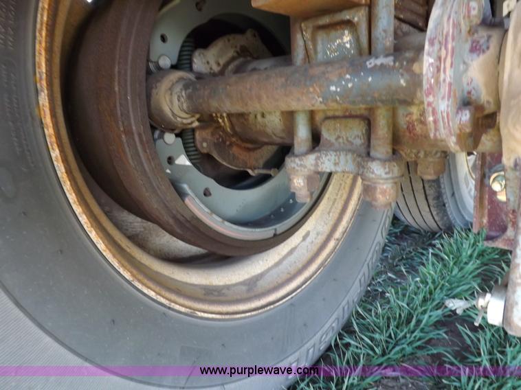 image for item K3768 1979 Guthrie grain trailer