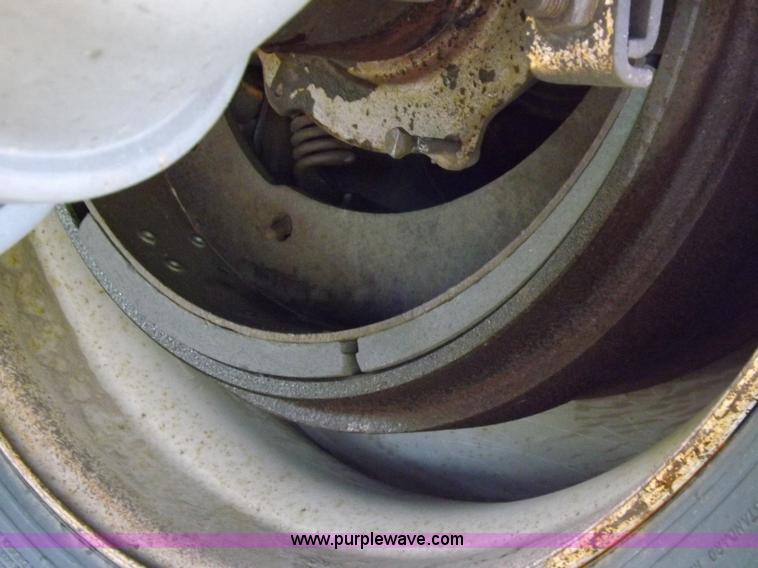 image for item K3768 1979 Guthrie grain trailer