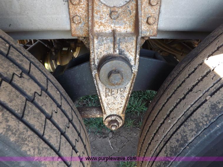 image for item K3768 1979 Guthrie grain trailer