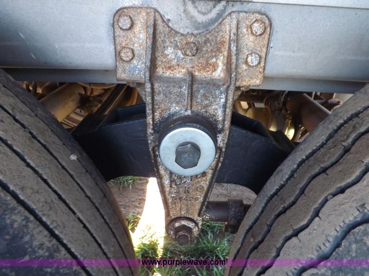 image for item K3768 1979 Guthrie grain trailer