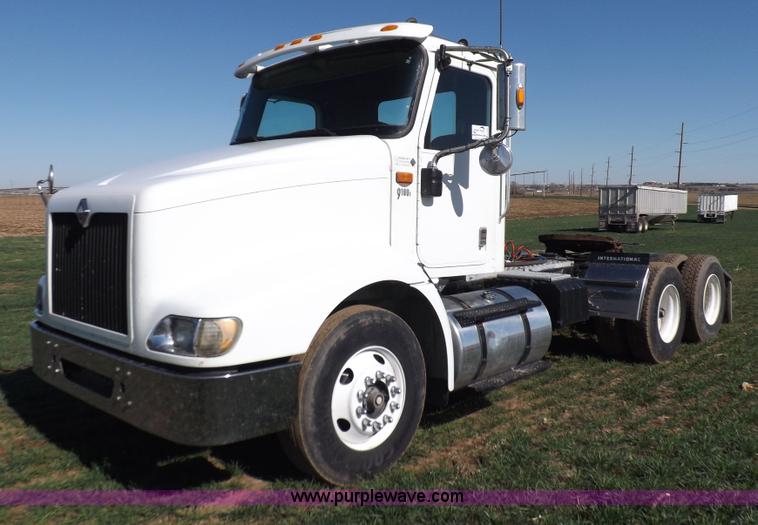 image for item K3769 2003 International 9100i semi truck