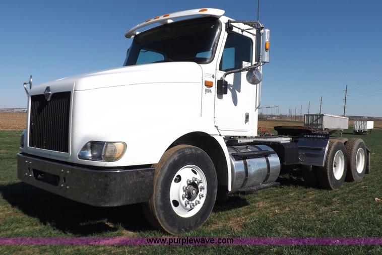 image for item K3769 2003 International 9100i semi truck