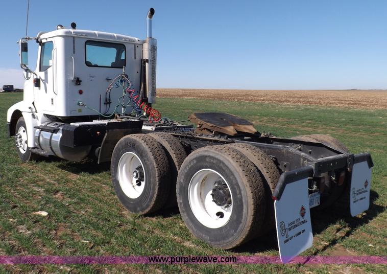 image for item K3769 2003 International 9100i semi truck