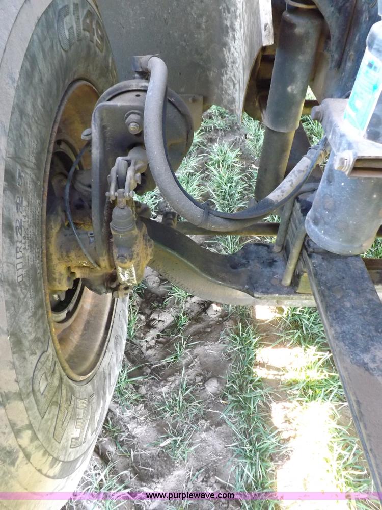 image for item K3769 2003 International 9100i semi truck