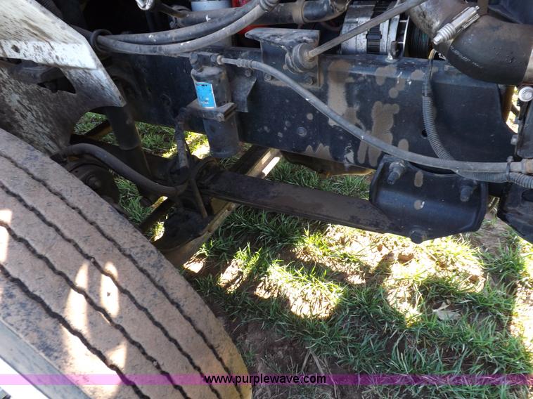 image for item K3769 2003 International 9100i semi truck