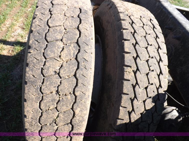 image for item K3769 2003 International 9100i semi truck