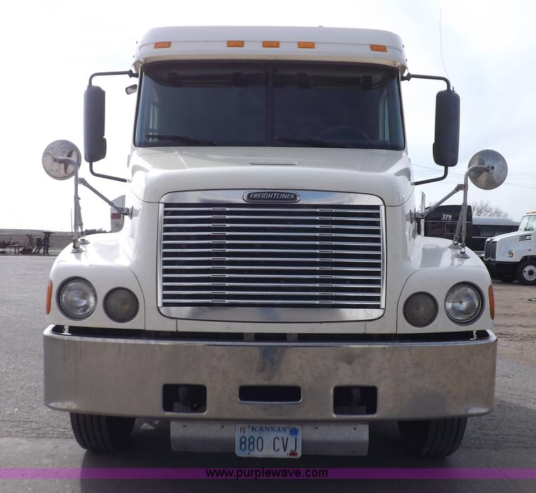 image for item K3770 2004 Freightliner ST120 semi truck