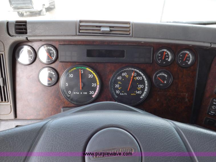 image for item K3770 2004 Freightliner ST120 semi truck