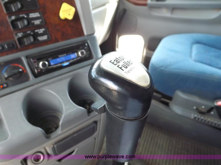 image for item K3770 2004 Freightliner ST120 semi truck