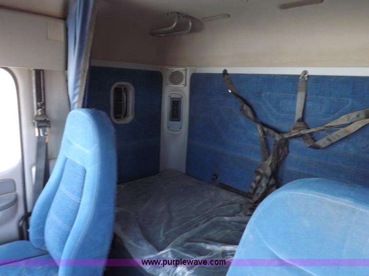 image for item K3770 2004 Freightliner ST120 semi truck