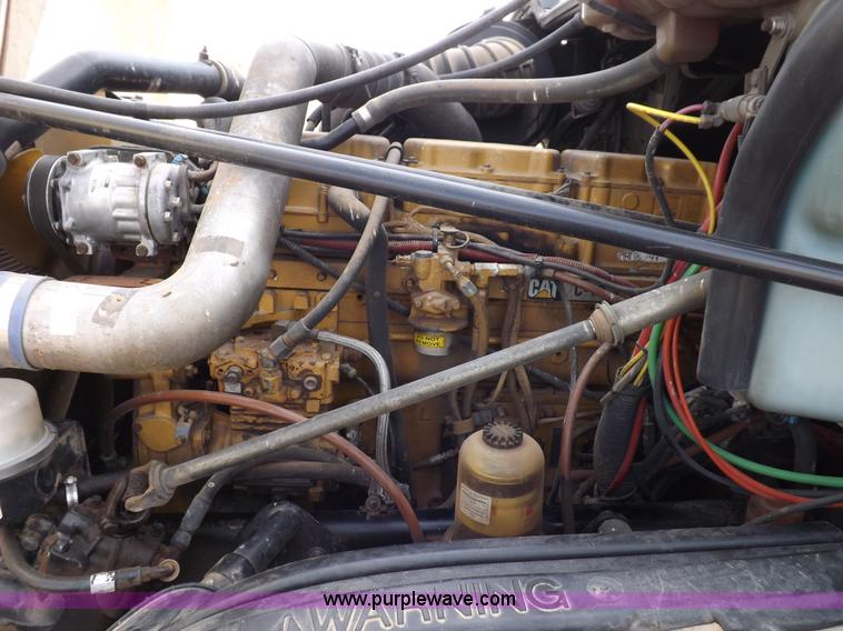 image for item K3770 2004 Freightliner ST120 semi truck