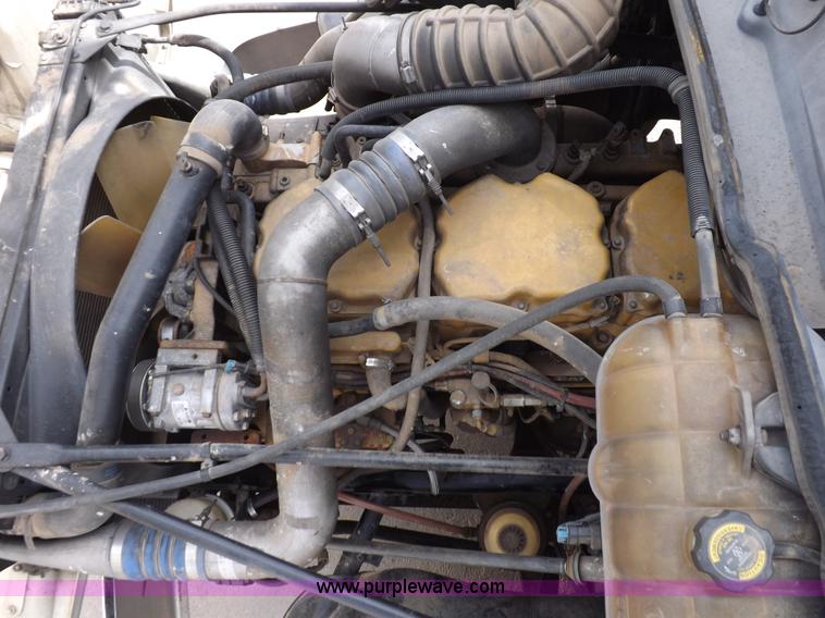 image for item K3770 2004 Freightliner ST120 semi truck