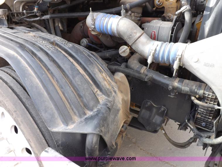 image for item K3770 2004 Freightliner ST120 semi truck