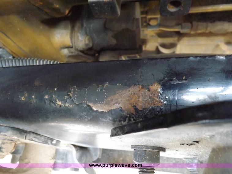 image for item K3770 2004 Freightliner ST120 semi truck